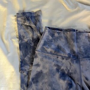 Lululemon size 8 high rise align blue tie dye leggings